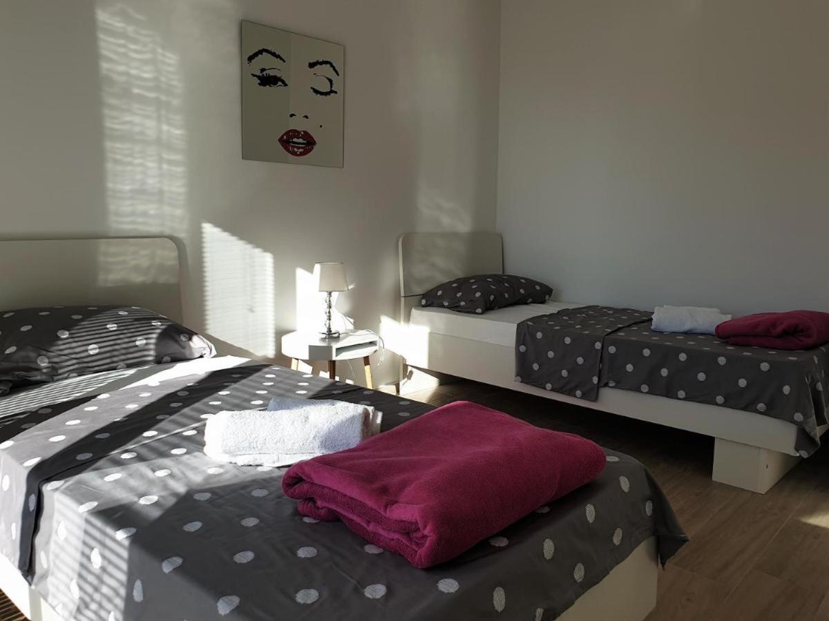 Premium Apartments Adore Novalja Exteriör bild