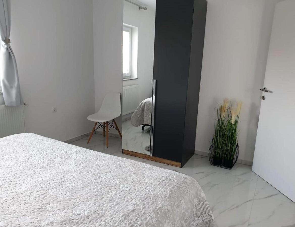 Premium Apartments Adore Novalja Exteriör bild