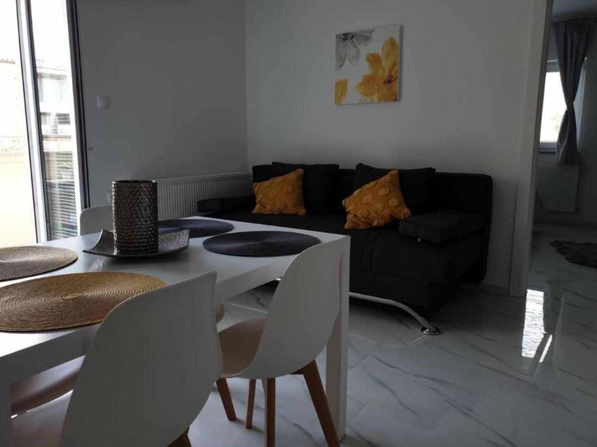 Premium Apartments Adore Novalja Exteriör bild