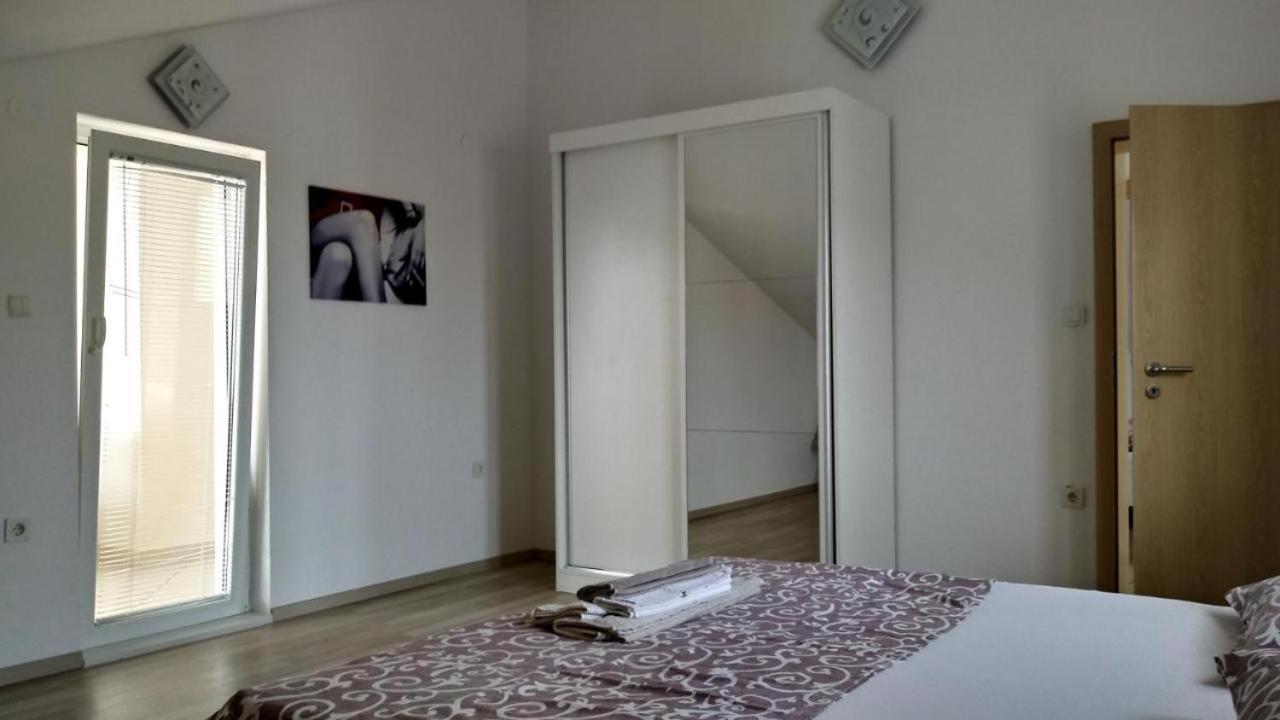 Premium Apartments Adore Novalja Exteriör bild