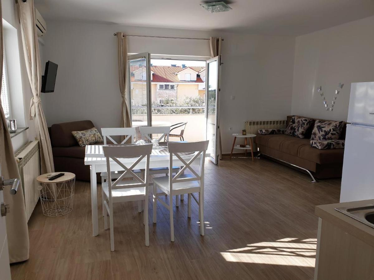 Premium Apartments Adore Novalja Exteriör bild