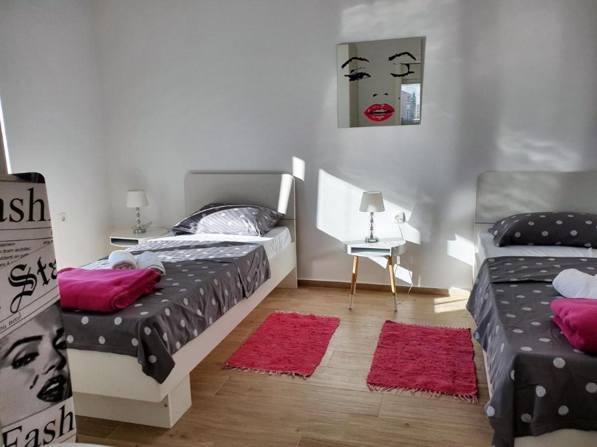 Premium Apartments Adore Novalja Exteriör bild